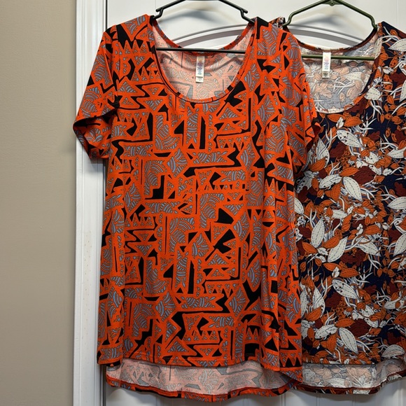 LuLaRoe Lot of 2 Classic t with orange and blue patterns size XL - Picture 3 of 6